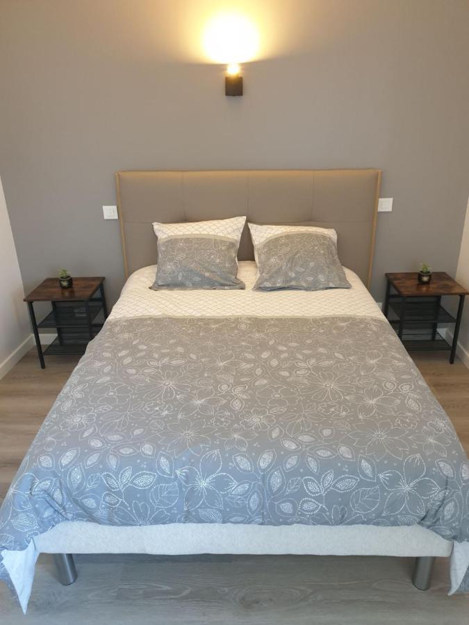 Chambres De Villee Saint-Georges-de-Grehaigne Luaran gambar