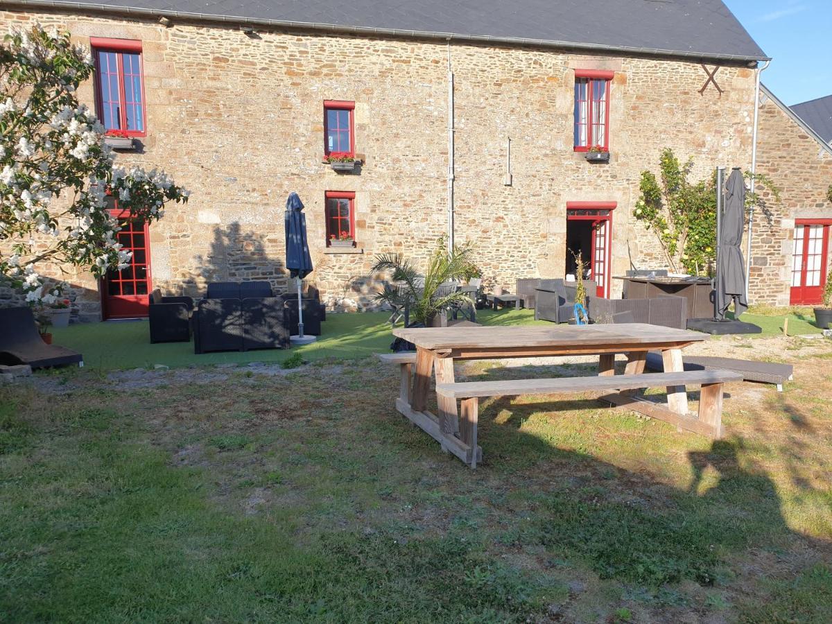 Chambres De Villee Saint-Georges-de-Grehaigne Luaran gambar